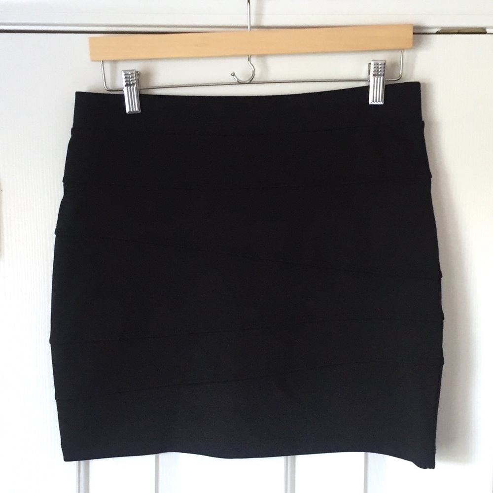 🌵Black bandage mini skirt